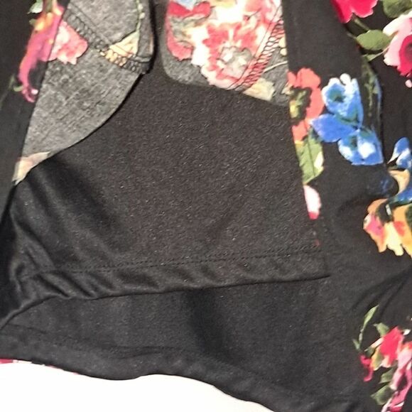 Torrid Ladies Shorts. NWOT - Picture 8 of 9
